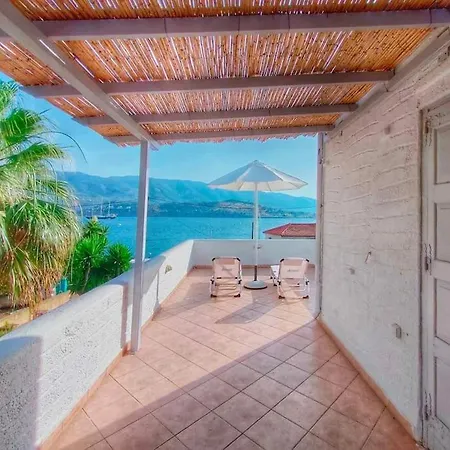 Island Home Poros Town Exterior photo